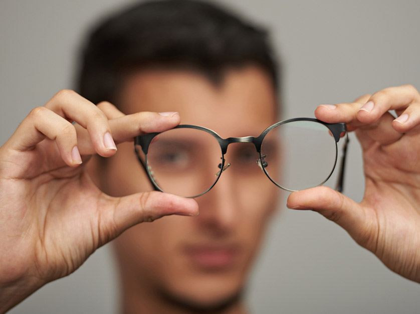 Astigmatism FAQs Answered by Experts