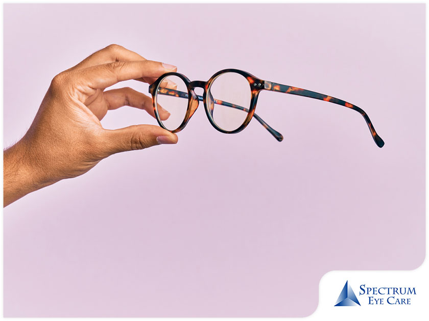 Debunking Common Myths About Eyeglasses