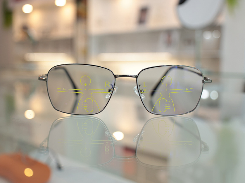 Progressive Lenses: What Are Their Pros and Cons?