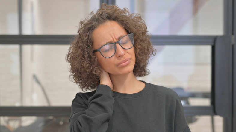 The Link Between Neck Pain and Your Vision